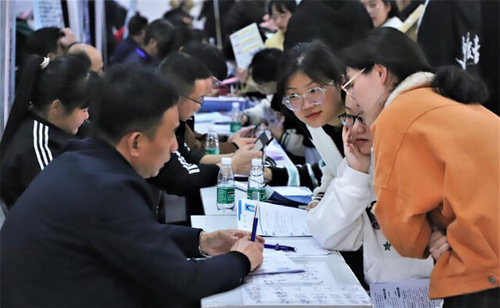 beat365中国唯一官网:2800个岗位“职”等你来